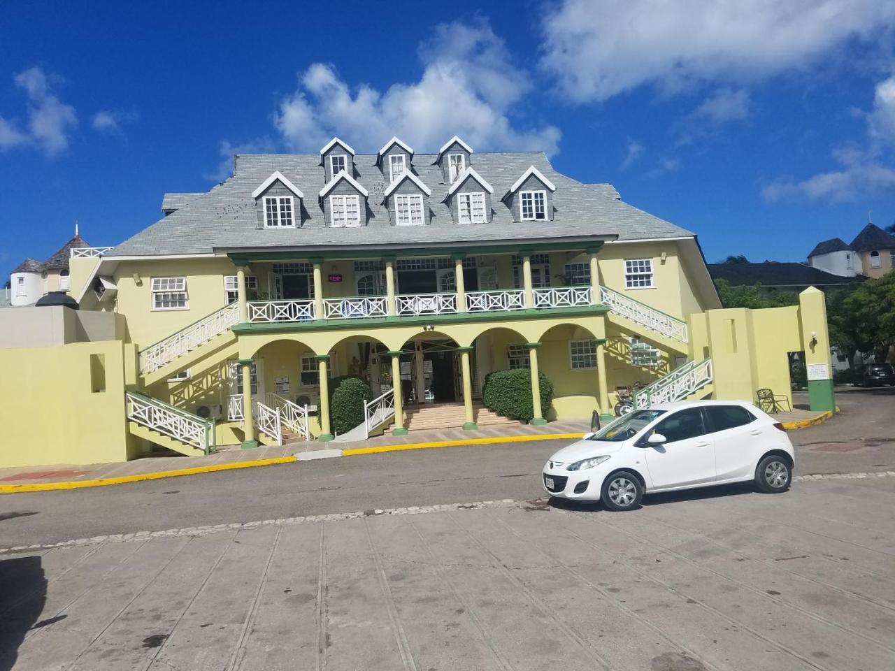 Rosi Ocean Sand Hotel Apt Ocho Rios Exterior foto